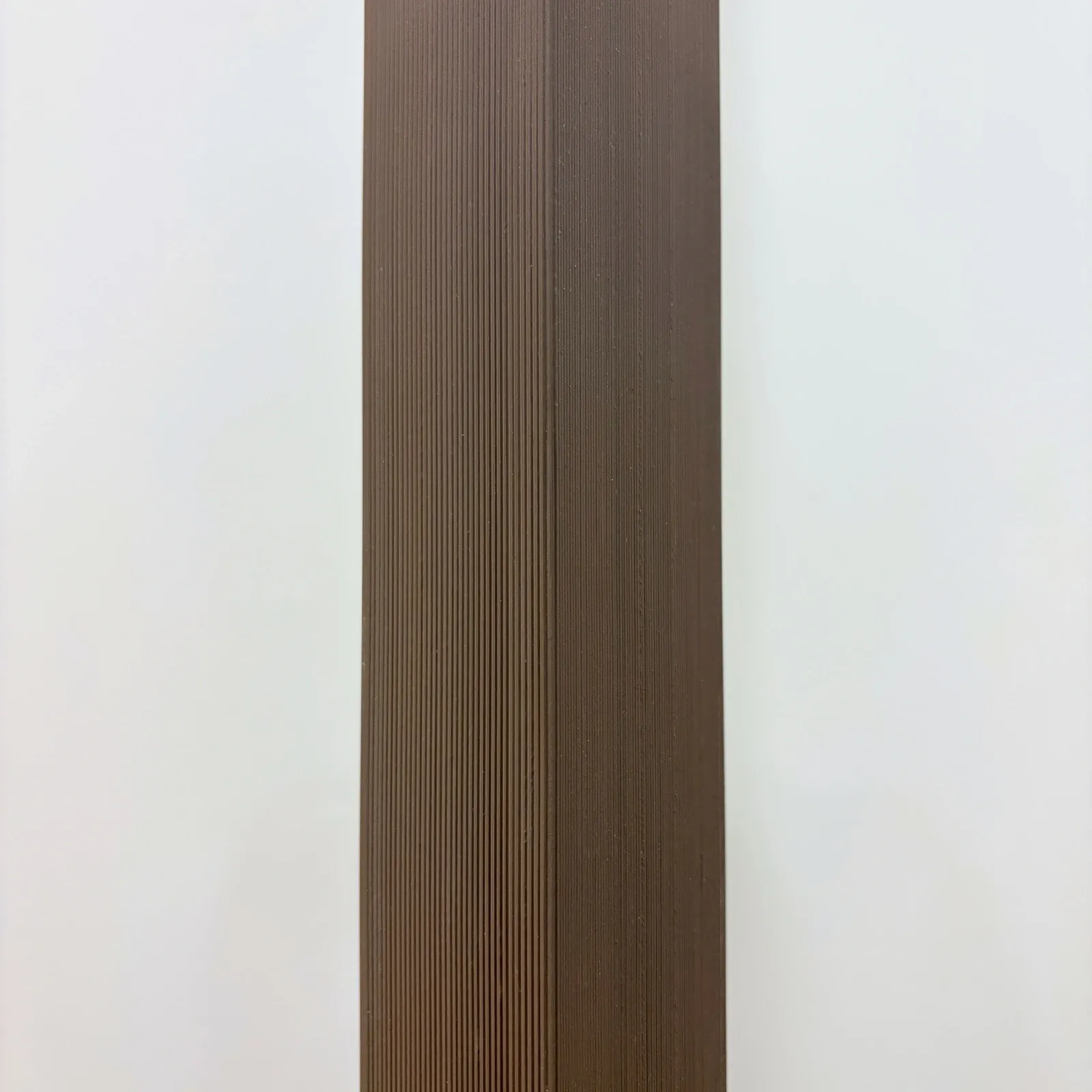Angulo para decking exterior WPC — Rosewood