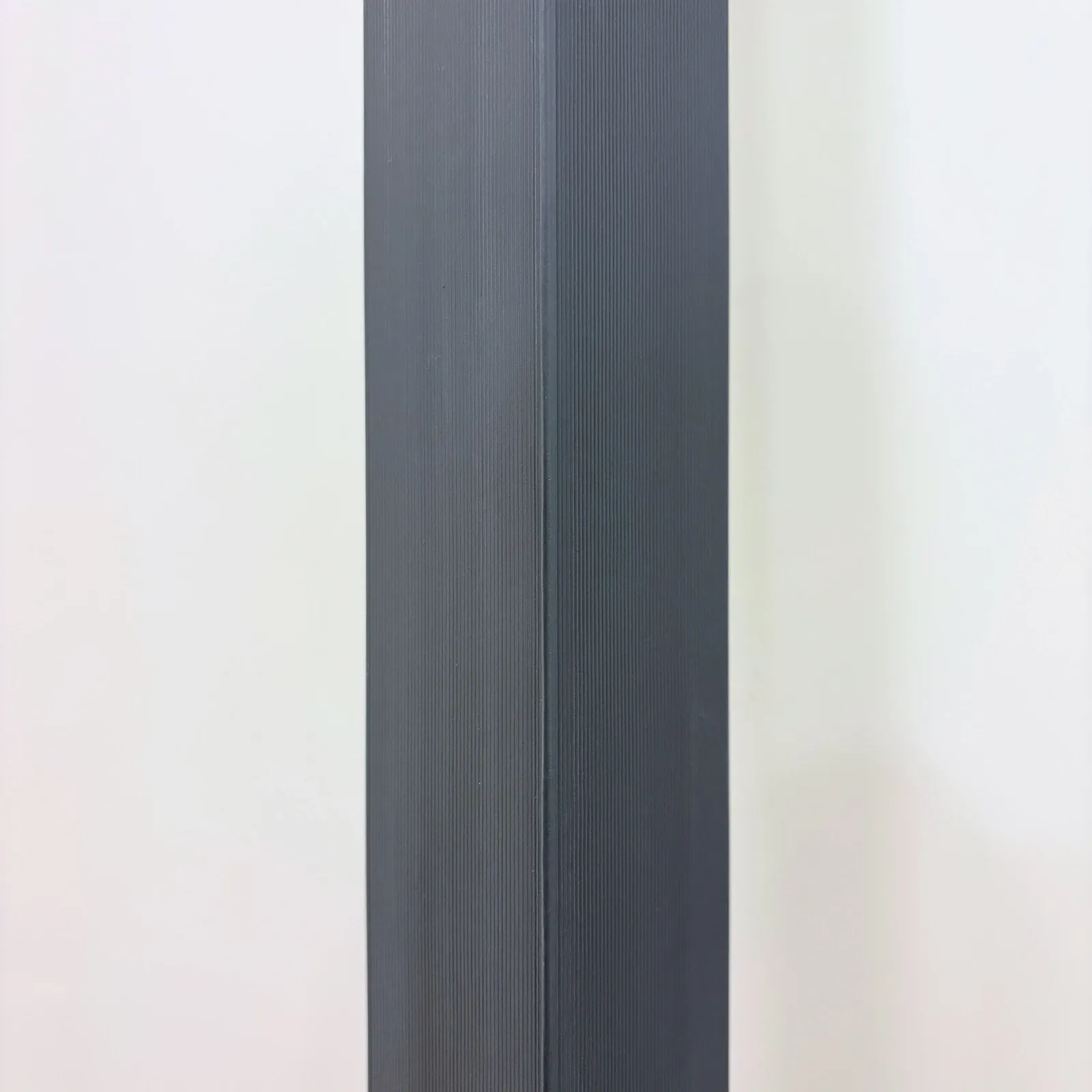 Angulo para decking exterior WPC — Light Gray