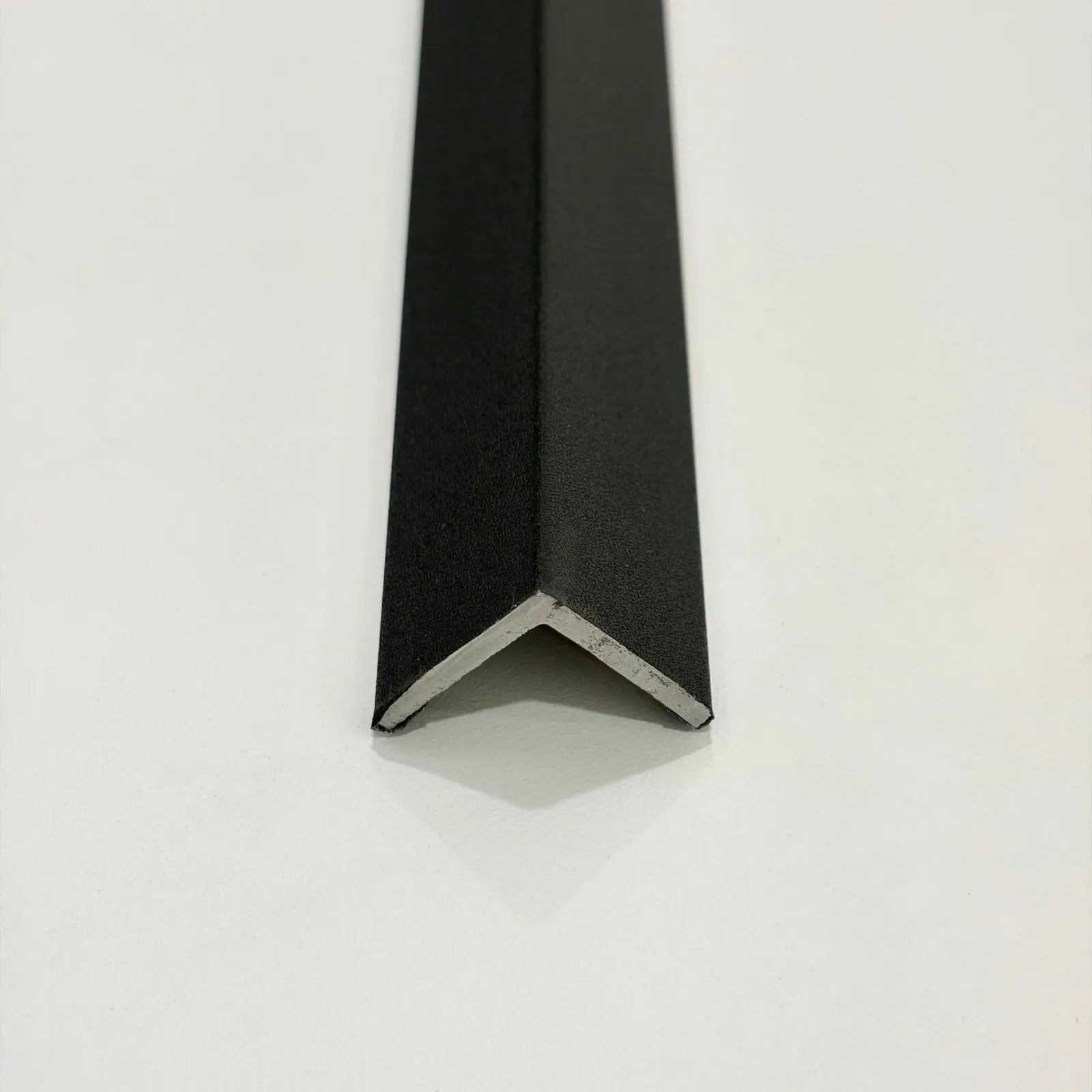 Angulo para lambrin interior WPC 2.90m — Negro Mate