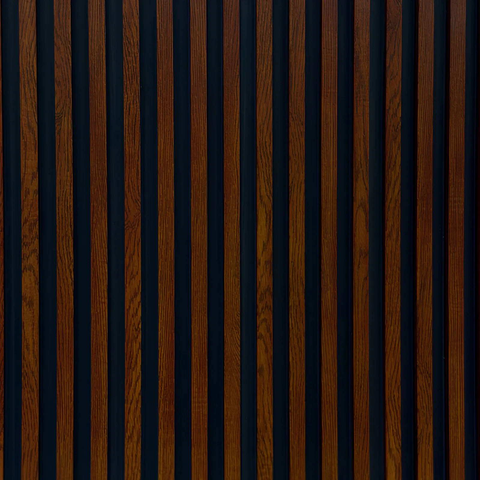 Lambrín Interior WPC de 16cm x 2.90m — Nogal con Fondo Negro