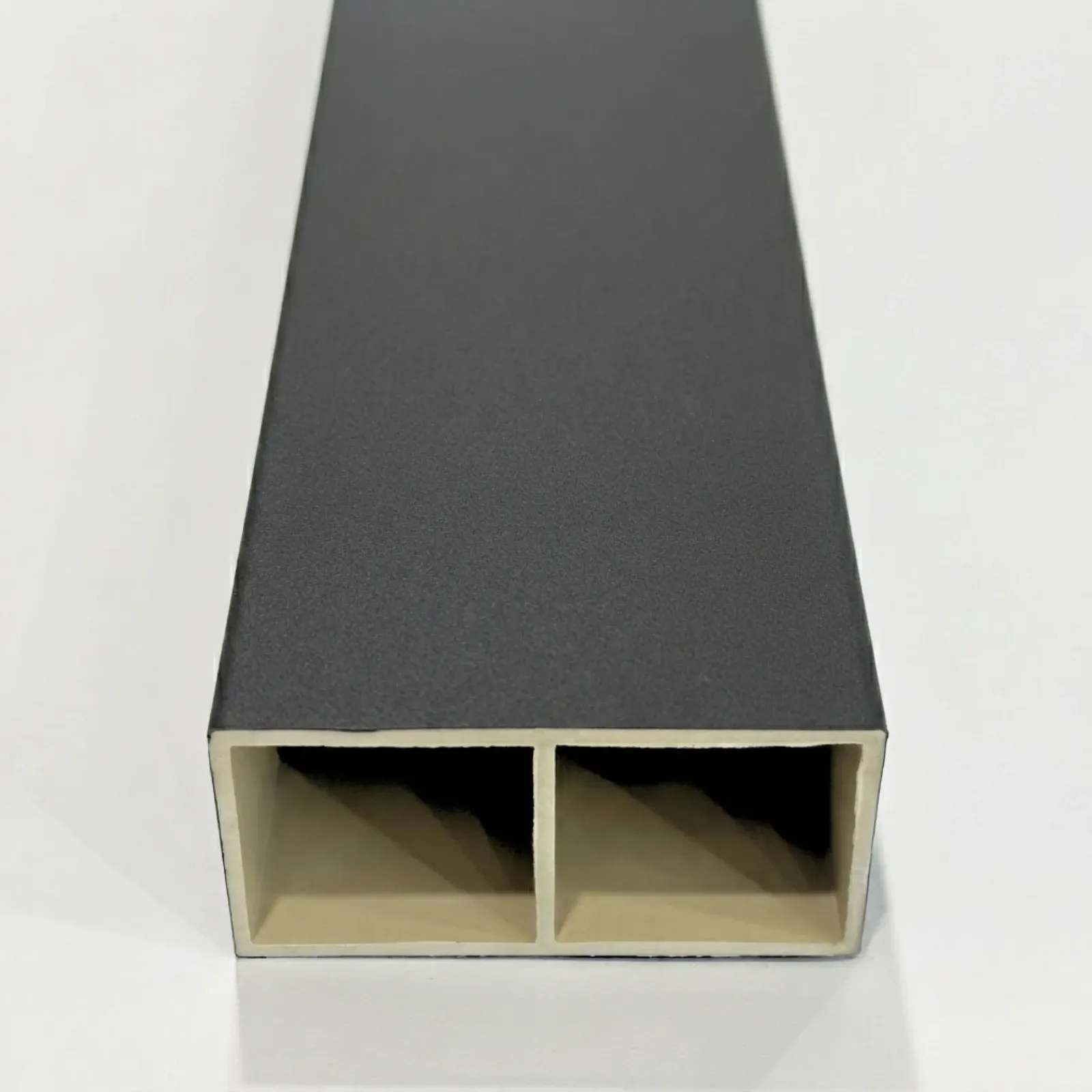 Viga decorativa interior WPC — Negro Mate