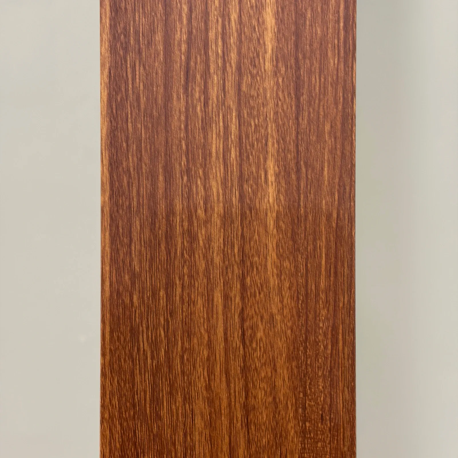 Viga decorativa interior WPC — Nogal Clásico