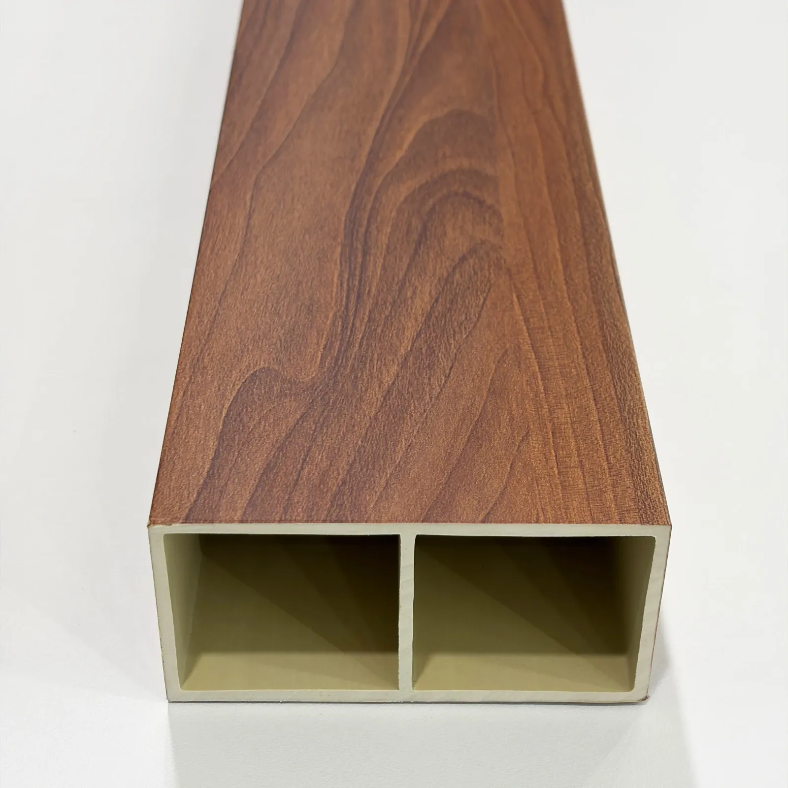 Viga decorativa interior WPC — Roble natural